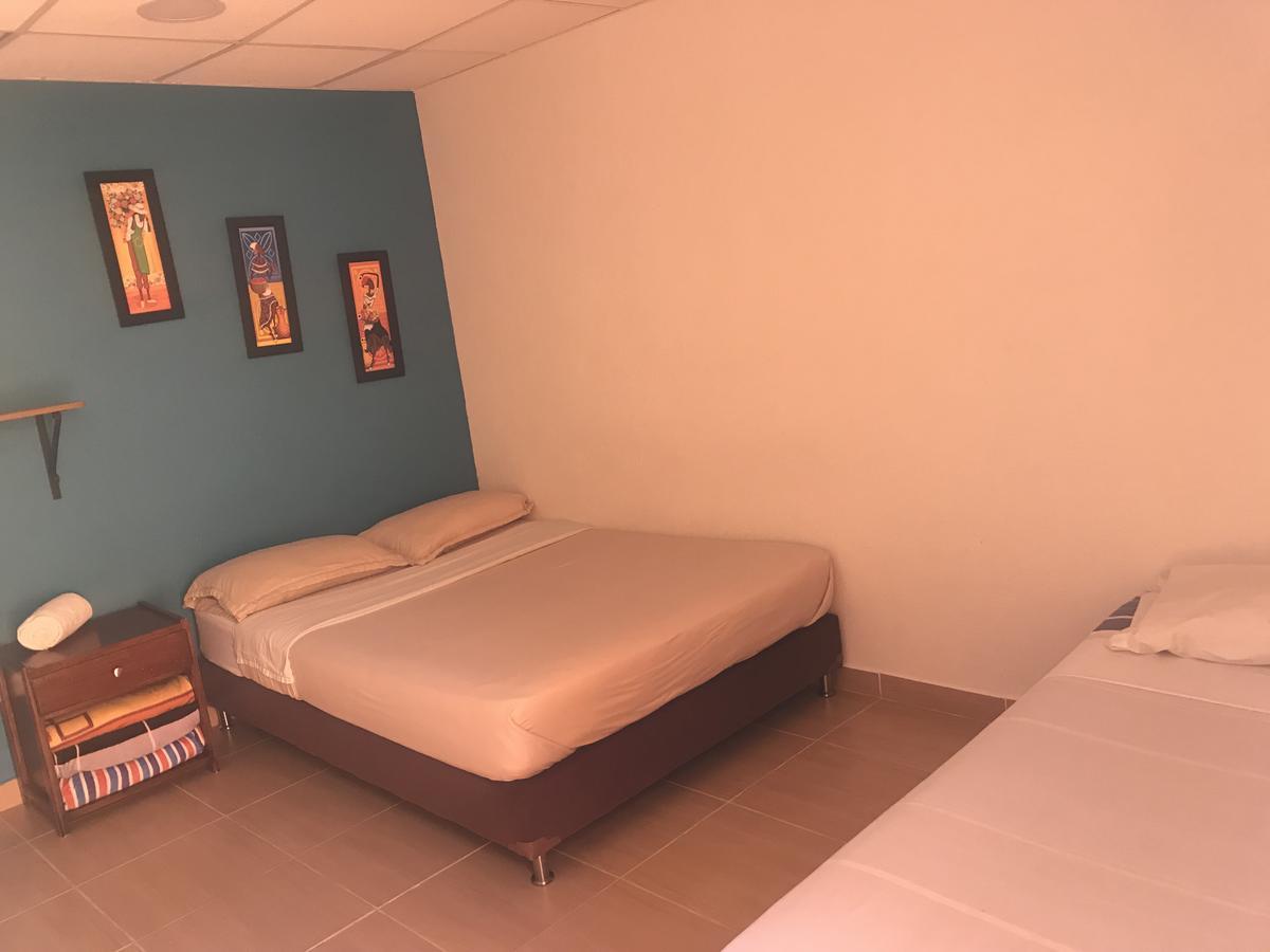 Hostal El Hangar Rionegro Kültér fotó